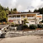 Villa Am First